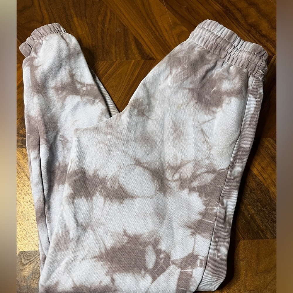 Aritzia TNA tie dye cozy AF fleece jogging pants size xs